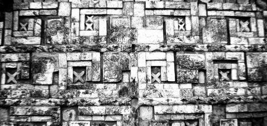 Gemauertes Relief von der Mayastätte Uxmal in Yucatán, Mexico